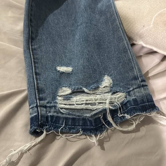 Flying Monkey NWT High Waisted Ankle Cropped Jeans Distressed Size 30 - Picture 4 of 6